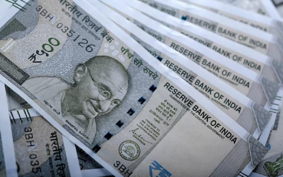 महिलाओं को सरकार दे रही 5 लाख का लोन :