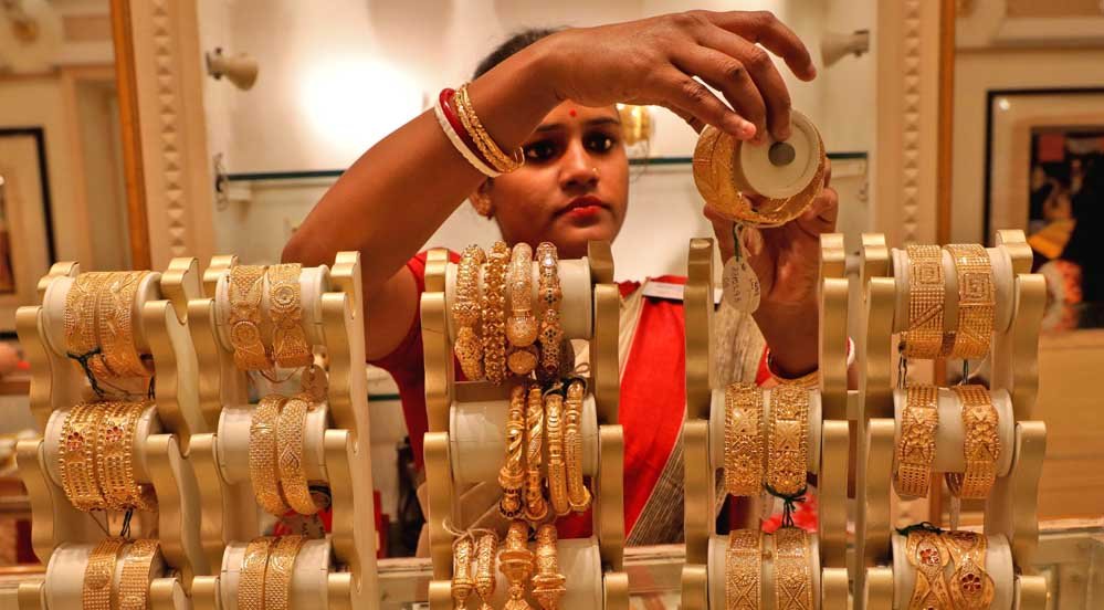 सोने की कीमत में बड़ी गिरावट