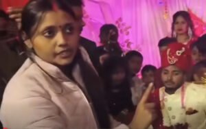 पति कर रहा दूसरी शादी आ धमकी पत्नी