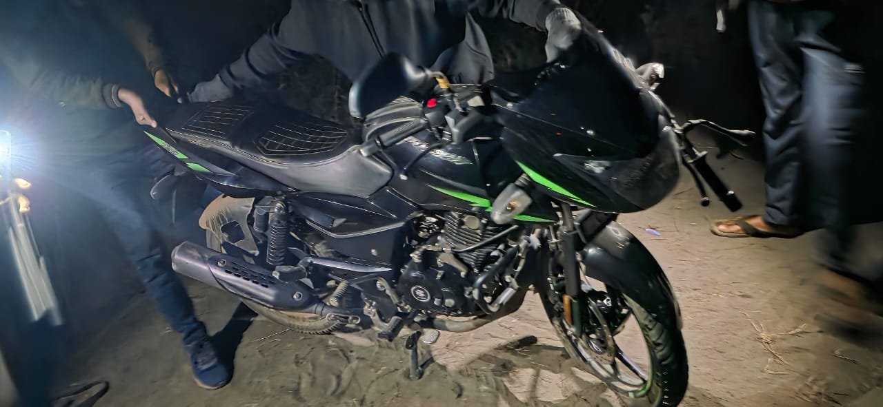 कॉलेज क्रिकेट खेलकर बाइक लौट रहे छात्र की दर्दनाक मौत 