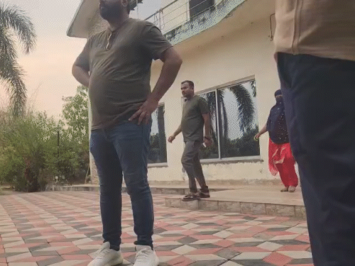 पत्नी को भाजपा के बड़े पदाधिकारी के साथ रिसॉर्ट में पकड़ा, वीडियो सोशल मीडिया पर तेजी से वायरल