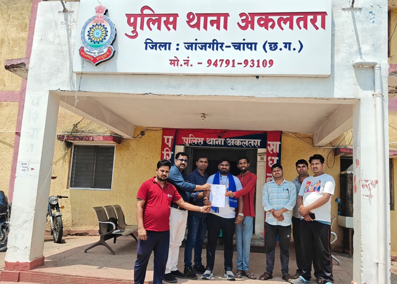 अकलतरा में डॉ अंबेडकर की प्रतिमा पर लगी रेलिंग को किया क्षतिग्रस्त, प्रतिमा तोड़ने की धमकी, मामला दर्ज