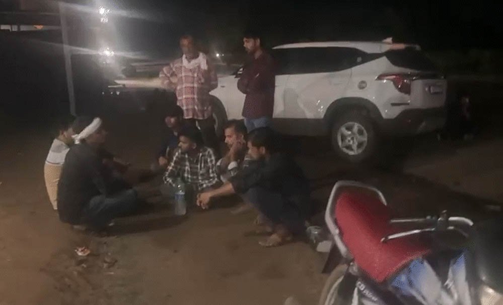 सेल्फी लेते समय हाईवा ने 6 दोस्तों को कुचला, पिकनिक से लौटते वक्त गई जान