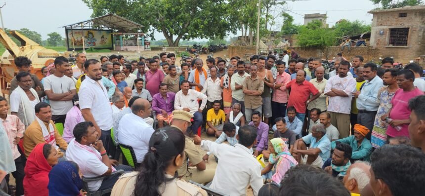 धर्मांतरित व्यक्तियों के शव दफन को लेकर बवाल